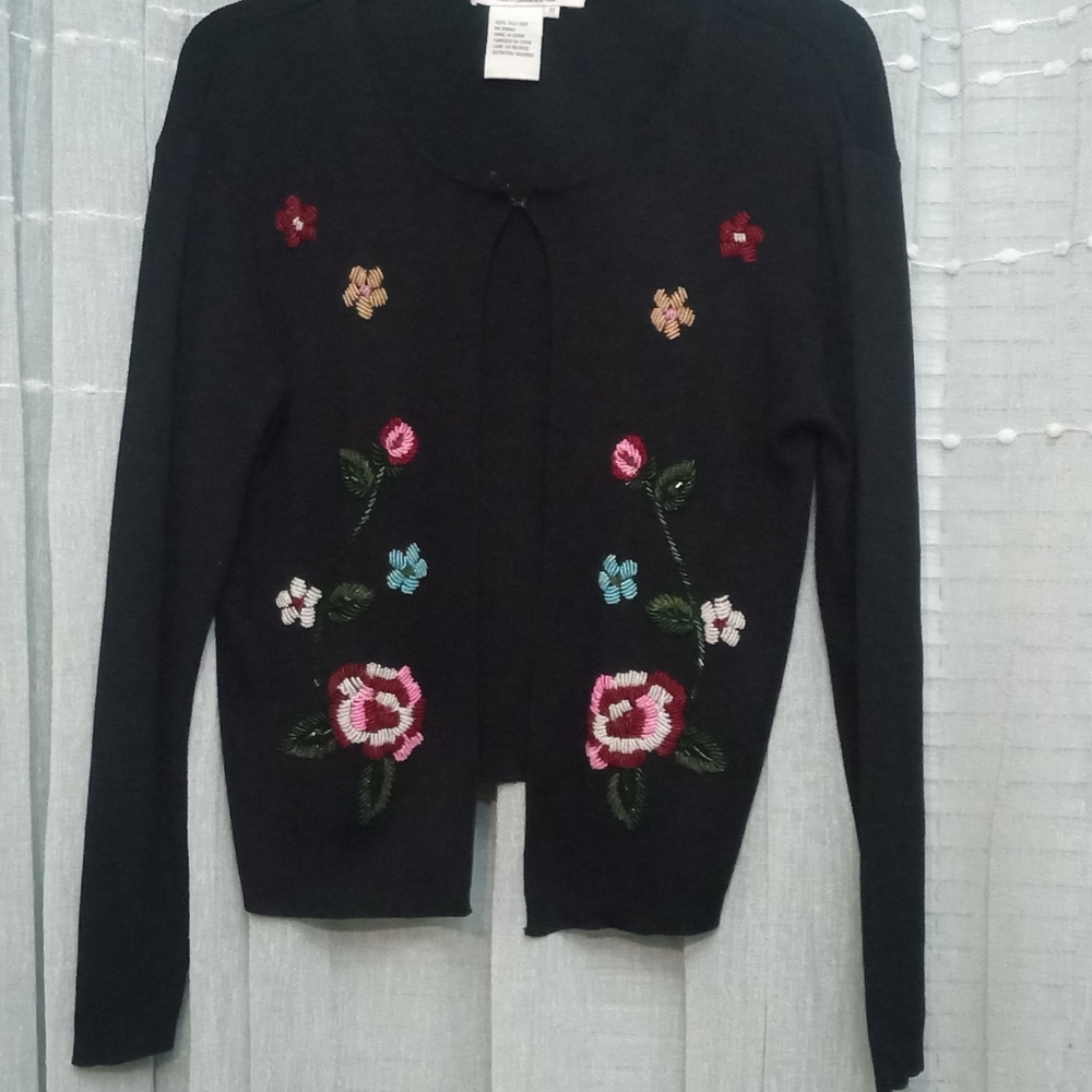 Black sweater with flower embroidery